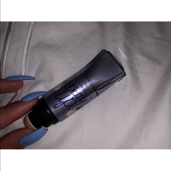 Benefit Cosmetics Watt’s Up! Highlighter - Picture 2 of 3